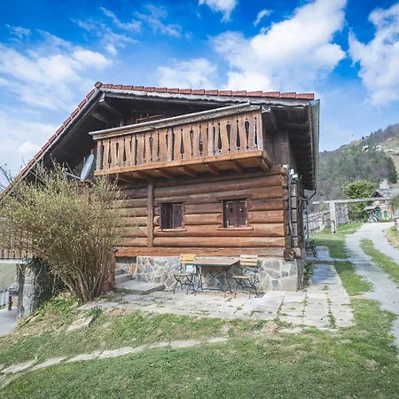 In Heaven I Historical Log House Sentrupert (Dolenjska)