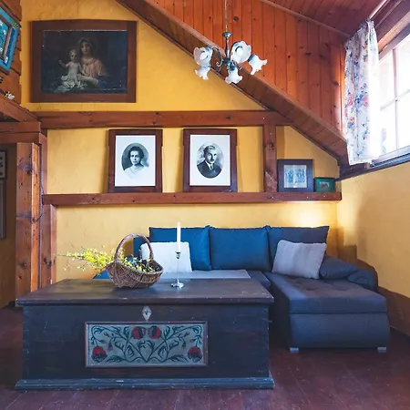 In Heaven I Historical Log House Holiday home