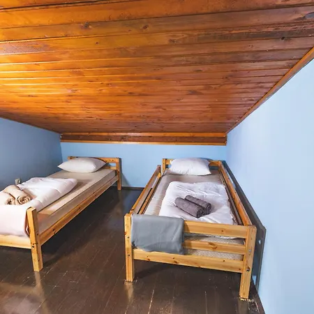 In Heaven I Historical Log House *