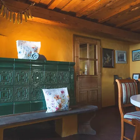 In Heaven I Historical Log House Holiday home Sentrupert (Dolenjska)