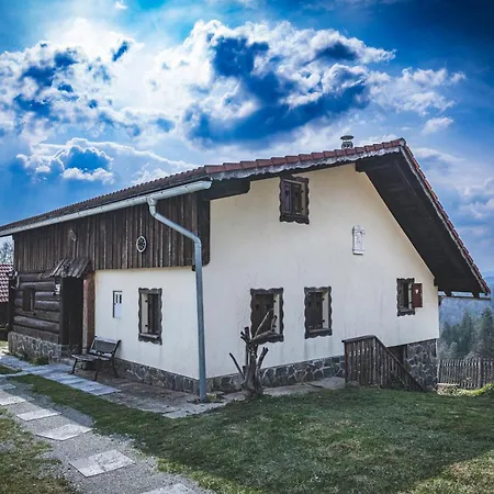 In Heaven I Historical Log House * Sentrupert (Dolenjska)