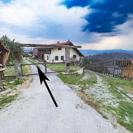In Heaven I Historical Log House * Sentrupert (Dolenjska)